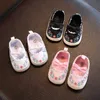 Premiers marcheurs débutants mode couleur unie brodé chaussures décontractées princesse chaussures 0-18 mois chaussures de berceau bébé chaussures de marche L0826