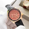 Orologi da uomo di alta qualità Orologi da donna di lusso Movimento al quarzo da donna di alta qualità 42MM Cinturino in pelle con quadrante in zaffiro Orologi da donna Regalo elegante per signora