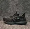 Ultraboost Scarpe da corsa uomini Donne Sports Designer Outdoor Blue Blue Ball Black Bianco Sandali di moda grigio rosso