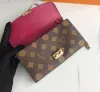 Diseñador Mujeres Bolsos de hombro Dama de lujo Carta de flores clásica Bolsos de cuero de alta calidad Cadenas crossbody Caja original Monederos a cuadros 60v