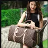 Fitness bag Hot Designer Handbag Man Travel Bag Men Duffel Backpack Outdoor Luggage Bag Luxury Women Messenger Bags