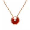 Designer Charm Net Red Rouge de haute qualité Simple Personnalité Carter Amulet minoritaire Design Light Style de luxe sans décollage