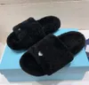 Shearling Slides Pluche Slippers Sandaal Designer Winter Wool Slide Dames Sandalen Warm Comfort Suede Sandalen Schoenen Luxe Driehoek Slippers