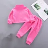 Ensembles de vêtements Bébé Garçons Filles Vêtements Casual Enfants Costumes pour Garçon À Manches Longues TopsPants 2piece Enfants Sport Tenues 1 2 3 Y 230825