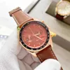 Orologi da uomo di alta qualità Orologi da donna di lusso Movimento al quarzo da donna di alta qualità 42MM Cinturino in pelle con quadrante in zaffiro Orologi da donna Regalo elegante per signora