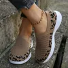 Tennis Leopardklänning Kvinnors sneakers Summer Autumn New Mesh Breattable Sport Shoes Ladies Walking Flats Zapatos 84FA