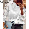 T-shirt Femme 2022 Automne Mode Papillon Imprimer Femmes Blouses Dentelle À Manches Longues À Volants Col En V Blouse Chemise Casual Tee Tops Chemise De Travail Élégante T230826