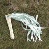 Dekorativa objekt Figurer 502010pcslot White and Green Wedding Ribbon Wands Stick With Bells for Wedding Party 230825