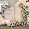 Ghirlande di fiori decorativi Fila di fiori artificiali Matrimonio Arco floreale Disposizione Lusso Rosa Rosa Strada Guida Palla Sfondo muro Segno di benvenuto Decor 230825
