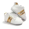 First Walkers Scarpe da bambino nate Ragazzi Sneaker da ragazza Due strisce per bambini Bambini piccoli Stringate in pelle PU Suola morbida Sneakers 018 Mesi 230825