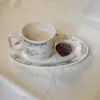 Diskplattor Koreanska keramiska bordsarten French Letter Coffee Cup and Plate Hushållens servis koppar Saucers 230825