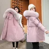 Женская куртка Parka Fashion Long Hoat Liner Liner с капюшоном Parkas Зимняя куртка стройная с меховым воротником теплый снежный снегопадок 230826