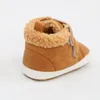 Första vandrare babyskor pojke flicka vinter varm spädbarn snö stövlar fleece mjuk botten sko födda inomhus sneakers småbarn 230825