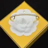 Дизайнеры роскоши бриллианты для женщин Мужские золотые серебряные письма браслеты для влюбленных свадебных ювелирных изделий 2308267Z