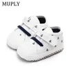 Pierwsi spacerowiczowie Born Buty Klasyczne płótno Baby Walker Fashion Boys Girls Cotton Casual Girl Sneaker 230825