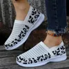 Tennis Leopardklänning Kvinnors sneakers Summer Autumn New Mesh Breattable Sport Shoes Ladies Walking Flats Zapatos 84FA