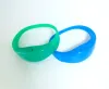 Bracelet en silicone brillant Bracelet lumineux clignotant LED Fournitures de fête Rave Concerts Cadeaux d'anniversaire Accessoires d'ambiance de bar Couleur unie LL