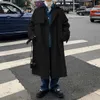 Męskie okopy płaszcze męskie jesień mężczyźni długa kurtka streetwear swobodny solidny luźny wiatrobreaker plus rozmiar 5xlm 230825