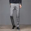 Tracki męskie zimowe ciepłe światło polarowe swobodne spodnie Slim Classic Brespants Solidny kolor koreański styl wiatroodpodący mężczyzna 28 38 230825
