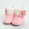 Premiers marcheurs mignon princesse bébé chaussures doux hiver enfant en bas âge garçons et filles avec des chaussettes en cachemire né chaussures chauffantes 230825