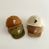 Kapaklar Şapkalar Yaz Bebek C Mektup Kapağı Çocuk Erkek Kızlar Ayarlanabilir Beyzbol Kapakları Yumuşak Çocuklar Zirve Kepi Doğdu Bebek Güneş Şapkası Bonnet 230825