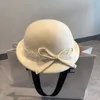 レディースデザイナーベレーター冬のノーブルファーリーキャップカーキカシミアハットストリートファッションホワイトベレーレディースカジュアルピークキャップアントムバケツ帽子