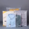 Kozmetik Çantalar Kılıfları 50 PCS Özel Buzlu Fermuar Çantası Ev Seyahat Stoeage Bag Giyim İç Çamaşırı İş Özel Ambalaj Çantası 230826