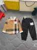 男の子の男の子の服装春秋の子供長袖のシャツ+パンツ2PCSセット子供スーツボーイ服セット