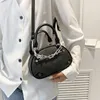 Kvällspåsar Purses Advanced Western Style Bag 2023 Ny nischdesign Populär axelväska Mångsidig sträldle handhållen liten rund väska