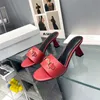 Tacones altos Zapatillas de diseñador para mujer Diseñador de lujo de verano Sandalias de tacón de aguja Zapatos de cena sexy Hotel Arrastre suave Alta calidad Hebilla de cinturón real Línea de remolque Tamaños de caja 35-43