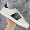 2023 New high quality men's and women's casual shoes fashion green red stripes black leather embroidery small accessories