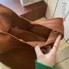 Große Kapazität, lässige Shopper-Tragetaschen, einfaches Design, weiches Leder, Umhängetasche, solide Vintage-Mode, große Damenhandtaschen, braun