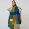 Écharpe de luxe écharpe de créateur pour femmes mode Europe dernier automne hiver multicolore épaissi Plaid femmes écharpe AC avec châle à carreaux étendu écharpe chaudeIYKS