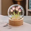 Objets décoratifs Figurines DIY Tulip Night Light Fleurs faites à la main LED Nouveauté Lumière Ambiance Lampe Décoration de la maison Jour pour les amis de la famille 230826