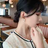 Elegante Promi Metal Metal Korean Pearl Ohrringe für Frau Mode Schmuck Neue Luxushochzeitsfeier Girls ungewöhnlicher Ohrringe Großhandel YME017