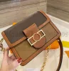 Luxurys L designer qualità Borse a tracolla Borse portafoglio Moda donna Cross Body Daphne Pochette Totes CrossBody 2023 Borse a mano Best-seller