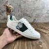 2023 novos sapatos casuais clássicos masculinos ace bordado tênis plataforma designer branco feminino