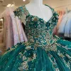 Изумрудные зеленые блестки с мячом платье quinceanera платье из тюля золото приспосабливаются цветы рукавицы сладкие 15 16 Формальные вечеринки по случаю дня рождения vestidos de 15