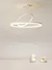 Lustres modernos sala de estar LED lustre simples luxo quarto lâmpada minimalista mestre anel restaurante