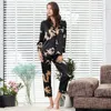 Vêtements de nuit pour femmes Summer Couple Costume Pyjamas Ensembles Imprimer Mode Luxe Hommes Femmes Faux Soie Casual Deux Pièces Nuisettes