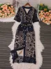 Robes décontractées de base Sweet Style Long Robe pour femmes Crochet Fleur Fleur Hollow Imposition à col en V Robes hautes à col