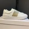 Män kvinnor öppnar sneaker casual skor vita svarta röda tränare klänning sko berömda paris läder andas öppen för achange låga sportsneakers med låda