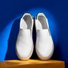 Scarpe eleganti da uomo Casual in tela antiscivolo Sneaker moda da uomo Comode scarpe da ginnastica eleganti maschili 230826