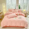 寝具セットラグジュアリーフェイクファーベルベットフリースセットピンクのステレオスピックバラ模倣ふわふわのソフト羽毛布団カバーベッドシート枕カバー