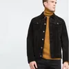 Herrenjacken. Klassischer, lässiger Stil, weiche Rindslederjacke für Herren, Denim-Jacke aus echtem Leder. Modischer junger, schmaler Mantel aus Kuh-Wildleder 230828