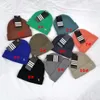 Män sport mössor stickade kvinnor beanie monterade unisex brev utomhus mode hip hop street hatt 10 färger