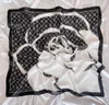 Nya ankomster 16Style Letters Print Imitated Silk Fabric Scarf Pannband för kvinnor Fashion Long Handle Bag Scarves Paris Axel Tote Bagage Ribbon Head Wrap