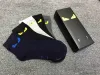 Designer-Luxus-Mittelrohr-Socken, modische Herren- und Damen-Freizeit-Baumwolle, atmungsaktiv, kleiner Monster-Augen-Aufdruck, 5 Paar Box-Socken