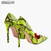 Chaussures habillées Chaussures en peau de serpent vert fluorescent pour femmes Pompes Chaussures à talons très hauts Femme Été 2023 Sandales à talons aiguilles à bout pointu T230828