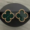 Boucles d'oreilles design pour femme Trèfle Studs Boucle d'oreille Vintage Trèfle à quatre feuilles Charm Boucles d'oreilles Retour MotherofPearl Acier inoxydable Gold Studs Agate pour les femmes de mariage